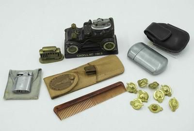 Lot 321: 6 VINTAGE GENTS COLLECTIBLES LIGHTERS - BOWLING BUTTONS +