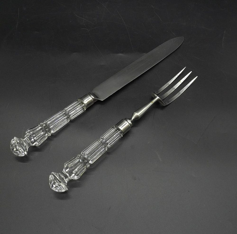 Lot 4: WATERFORD CRYSTAL ROAST CARVING SET
