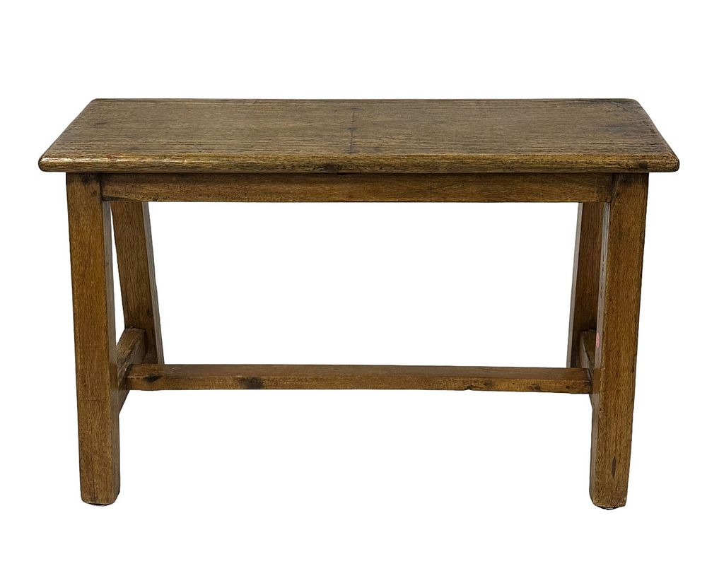 Lot 10: ARTS & CRAFTS SOLID OAK BENCH