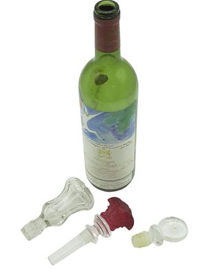 3 STOPPERS VERSACE + CHATEAU MOUTON ROTHSCHILDS 1982 EMPTY. Collectible 1982 Chateau Mouton 