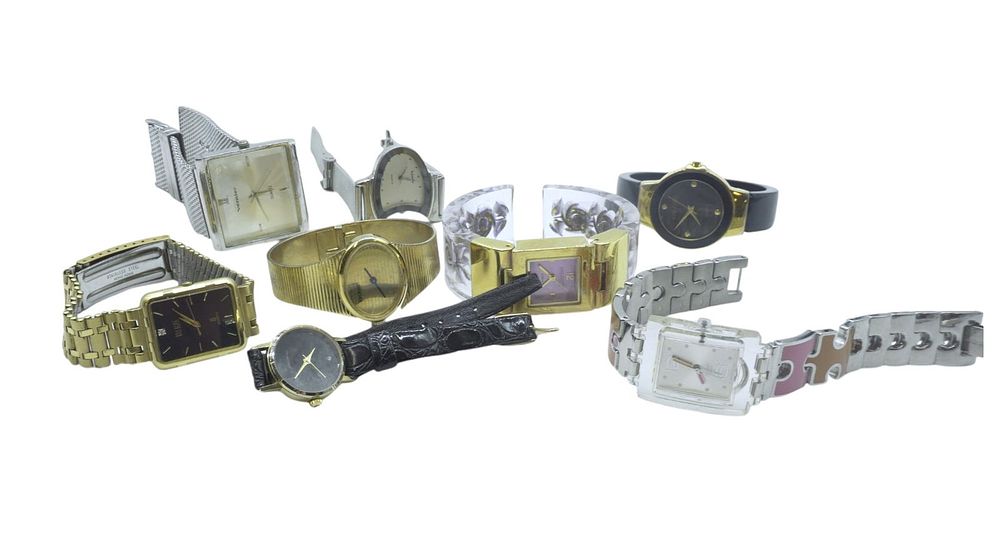 Lot 52: 8 VINTAGE WATCHES MOVADO - SWATCH - BOUCHER