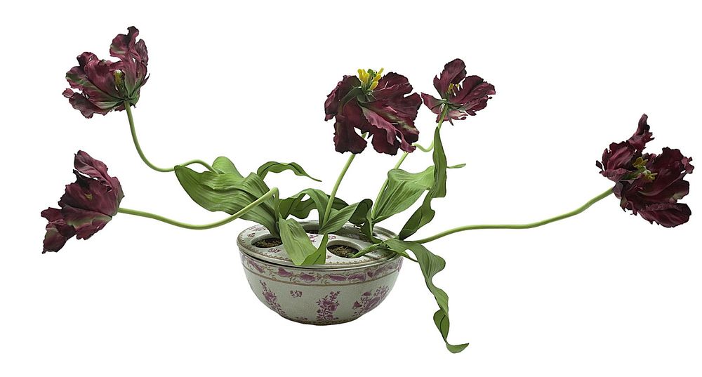 Lot 62: UNITED WILSON CHINOISERIE RED TRANSFER BULB BOWL
