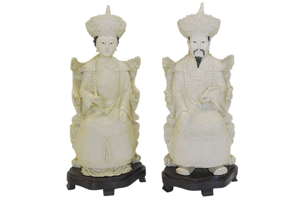 Lot 122: CHINESE CARVED SEATED EMPEROR AND EMPRESS