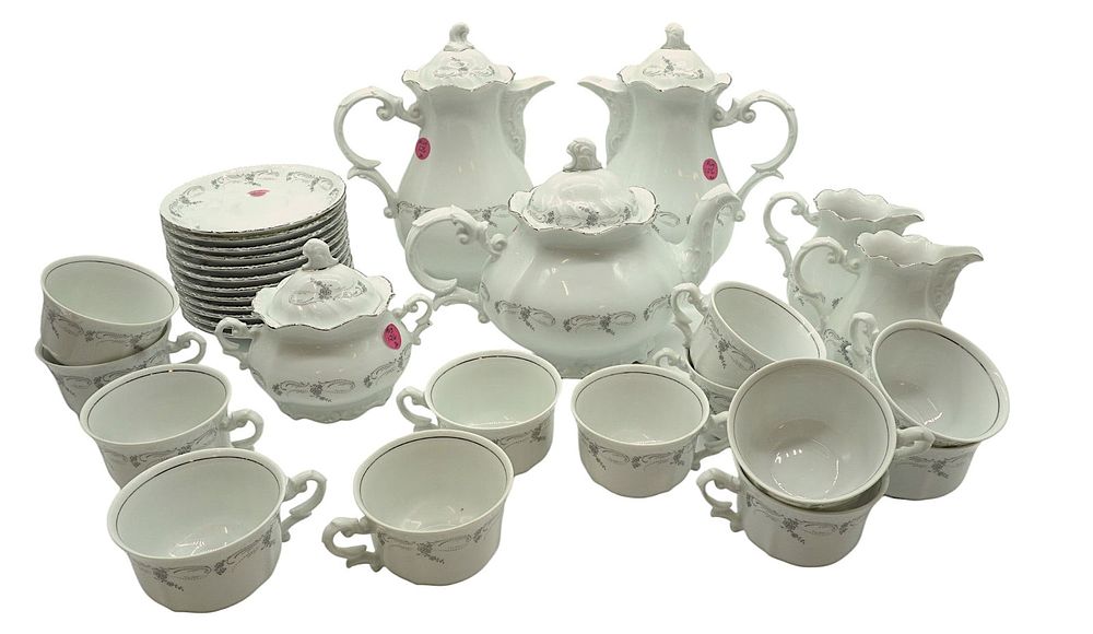Lot 126: 30 PC CAPEANS PORCELANA ESPANA COFFEE SERVICE