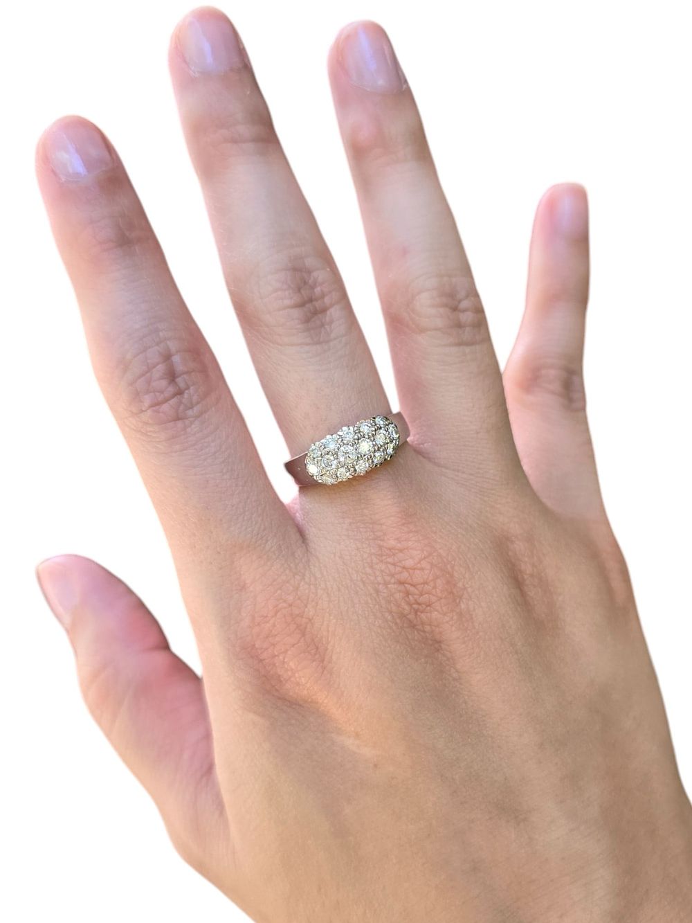 Lot 153: 18K WHITE GOLD DIAMOND RING SZ 7.5