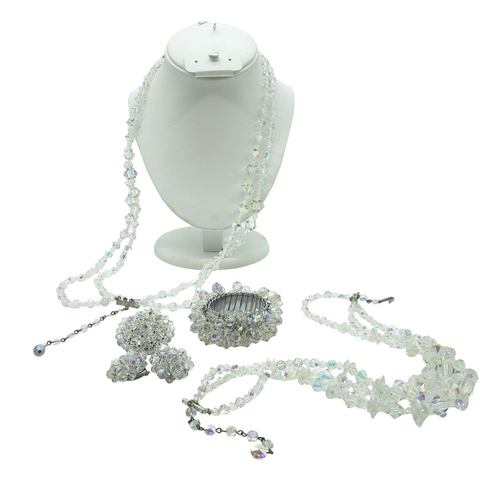 Lot 270: 5 PC GROUP 1950s AURORA BOREALIS CRYSTAL JEWELRY