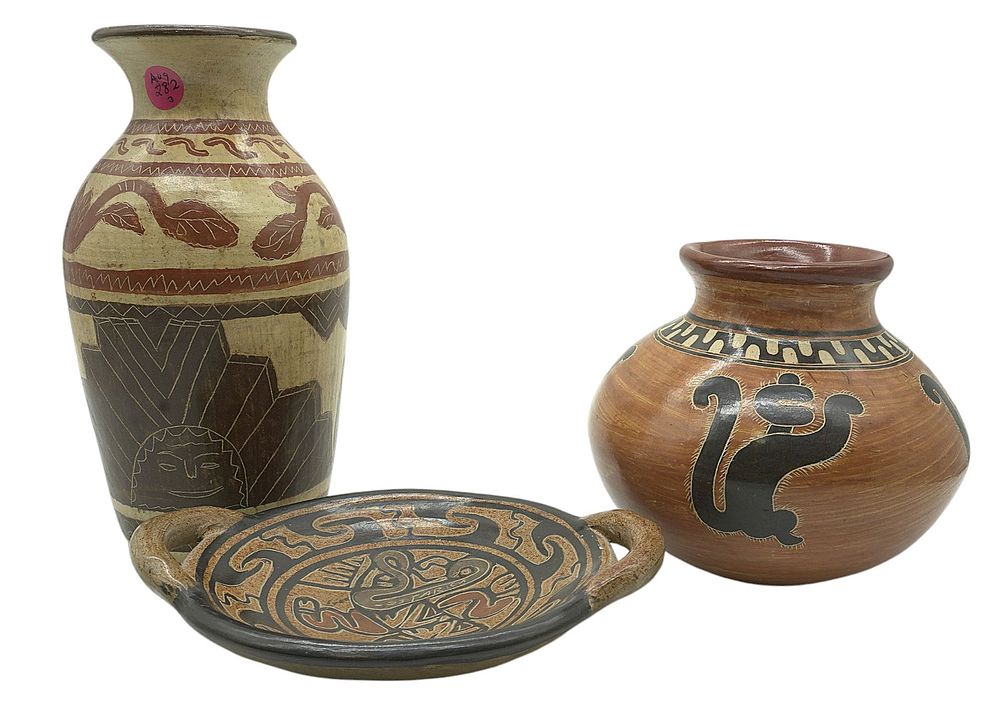 Lot 282: 3 VINTAGE COSTA RICA POTTERY
