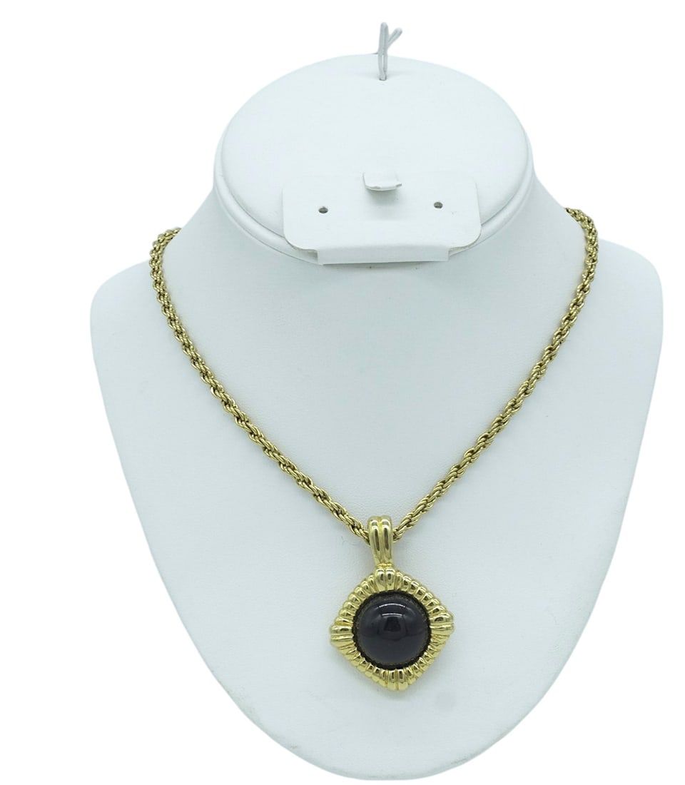 Lot 302: KENNETH JAY LANE KJL GOLD TONE BLACK CABOCHON PENDANT WITH ROPE CHAIN NECKLACE