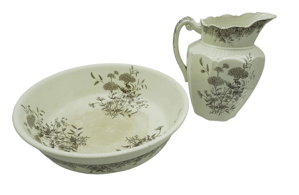 Lot 344: ANTIQUE K AND CO. MEADOW SWEET PITCHER AND WASHING BASIN