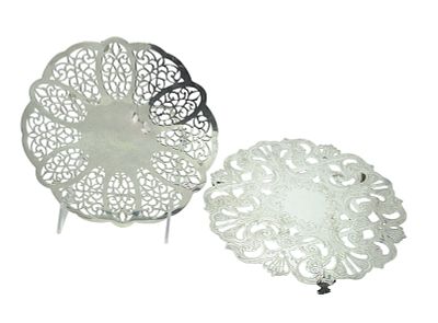 2 VINTAGE ORNATE SILVERPLATE TRIVETS. 2 Vintage Ornate Silverplate Footed Trivets. Wm Rogers 