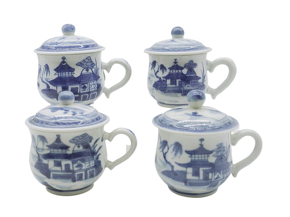 Lot 134: 4 CANTON EXPORT PORCELAIN SYLLABUB CUPS & COVERS