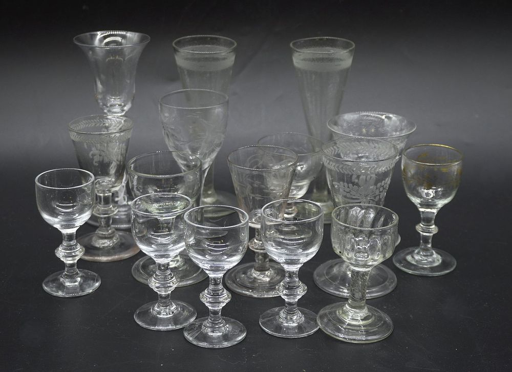 Lot 328: 16 ASSORT GLASSES 18TH - 19TH - 20TH C