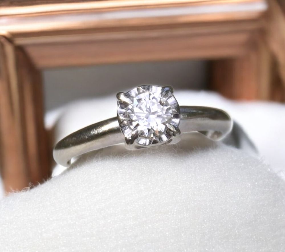 Lot 174: 14K DIAMOND ENGAGEMENT RING SZ 6.75