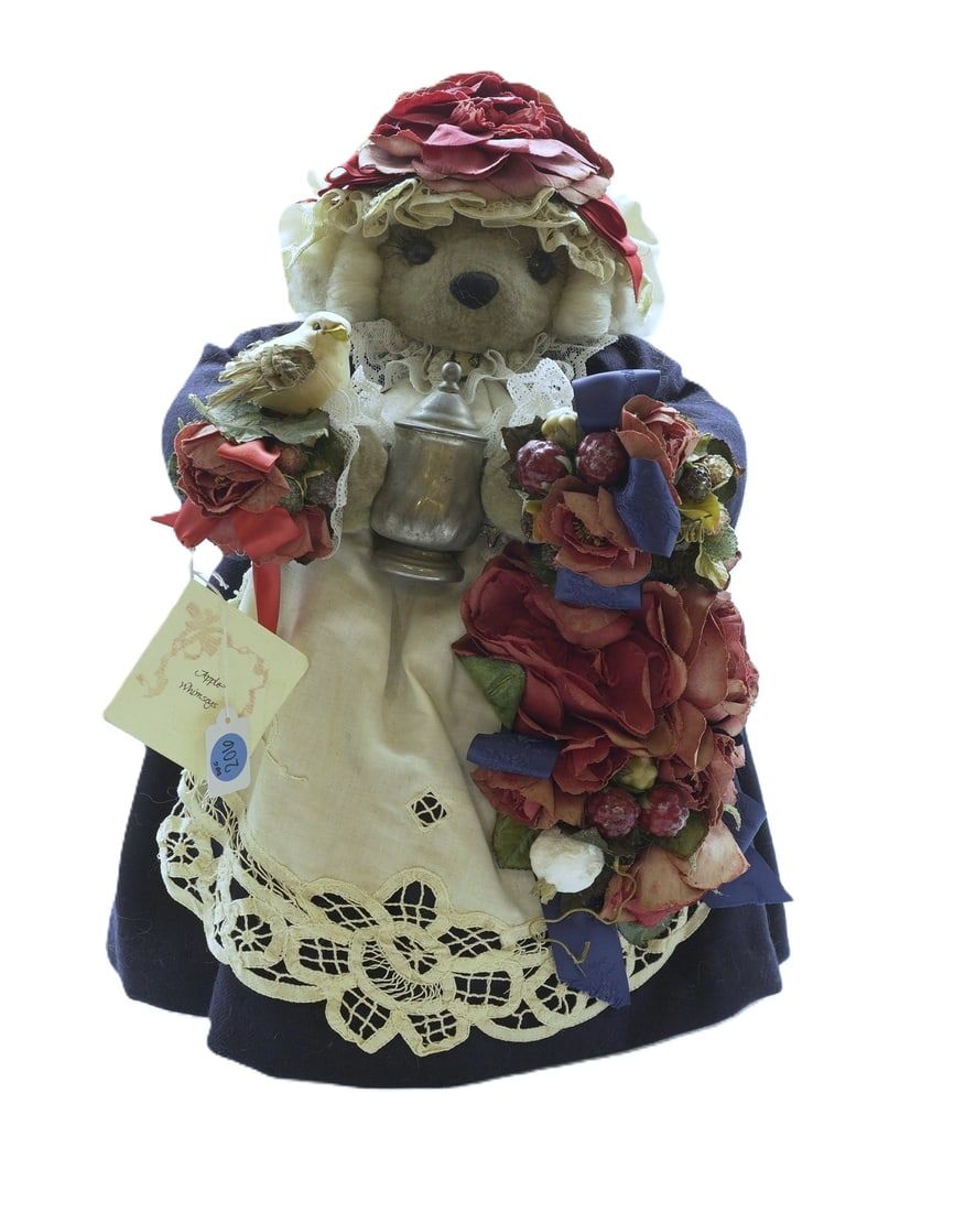 Lot 206: RARE APPLE WHIMSEYS LITA GATES STUFFED PATRIOTIC TEDDY BEAR