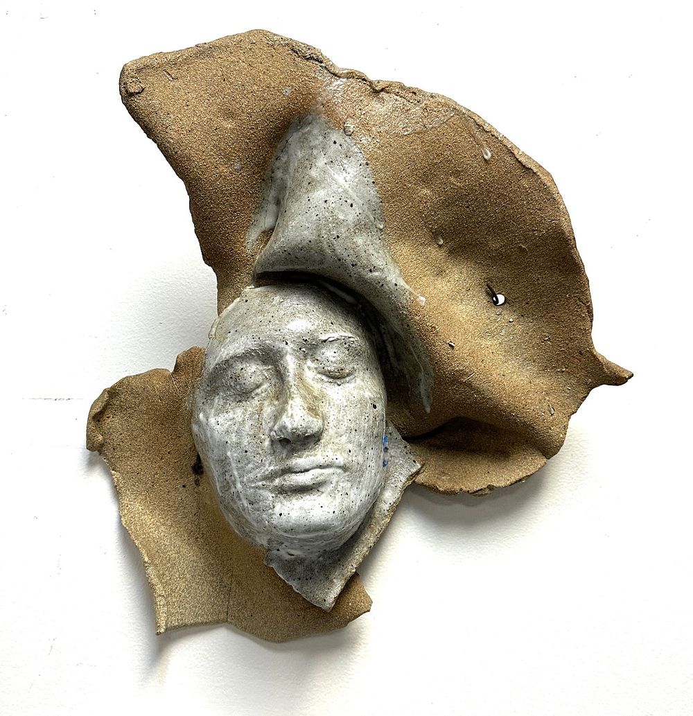 Lot 286: CONTEMPORARY MODERN MASK SCULPTURE
