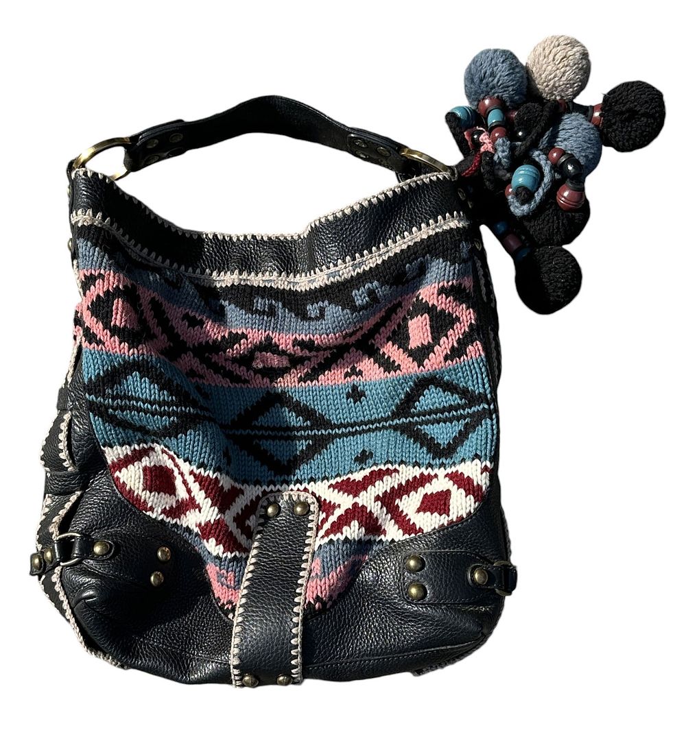 Lot 288: VINTAGE ISABELLA FIORE KNIT POM POM BAG / TOTE