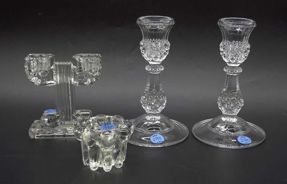 Lot 290: 4 CRYSTAL AND GLASS CANDLESTICK HOLDERS