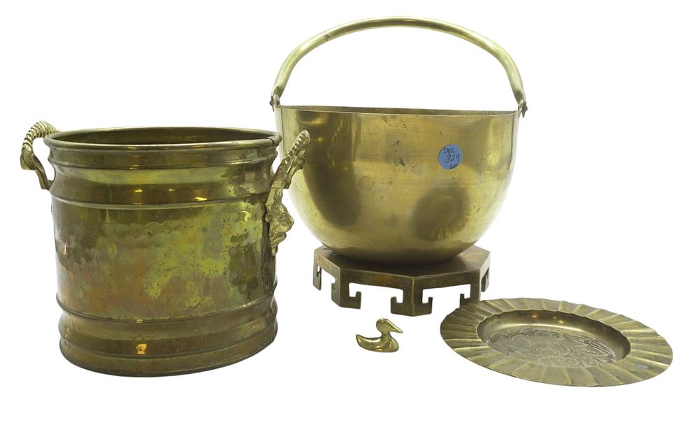 Lot 329: 6 PC VINTAGE BRASS ITEMS