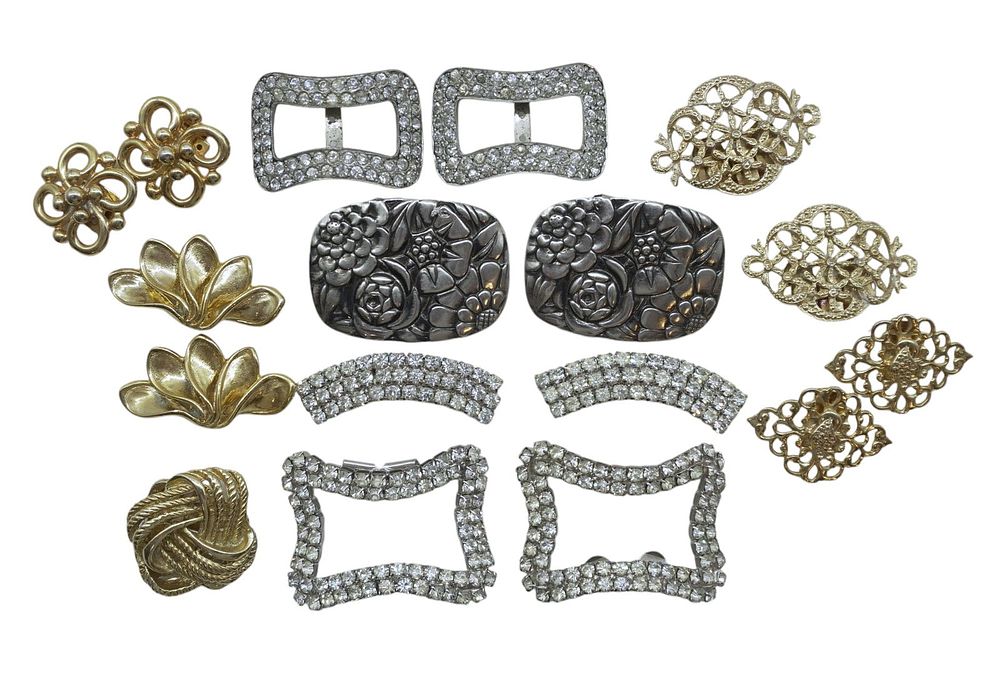 Lot 348: LOT VINTAGE SHOE CLIPS - 9 PAIRS