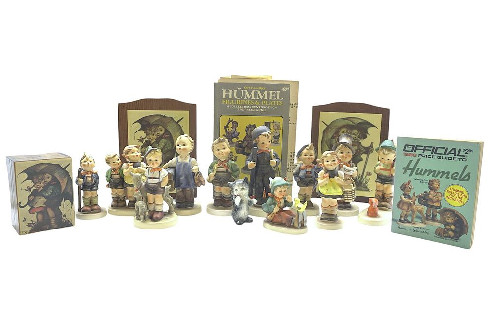Lot 358: MISC. HUMMEL PIECES - 17 TOTAL