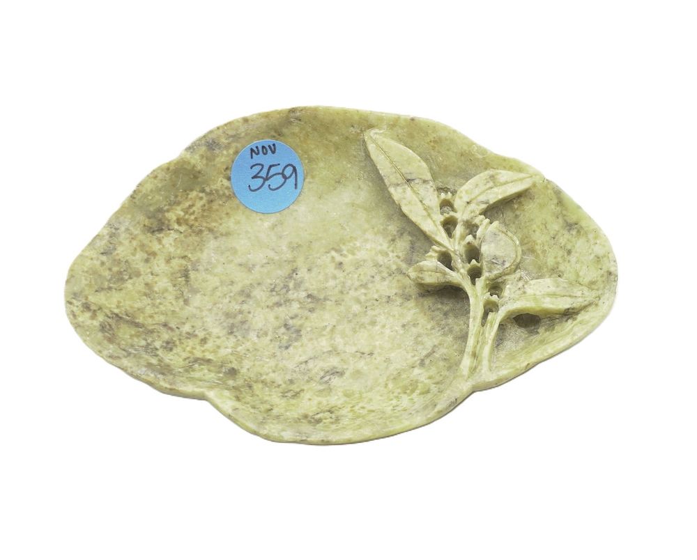 Lot 359: ASIAN SOAPSTONE HAND CARVED BAR SOAP HOLDER