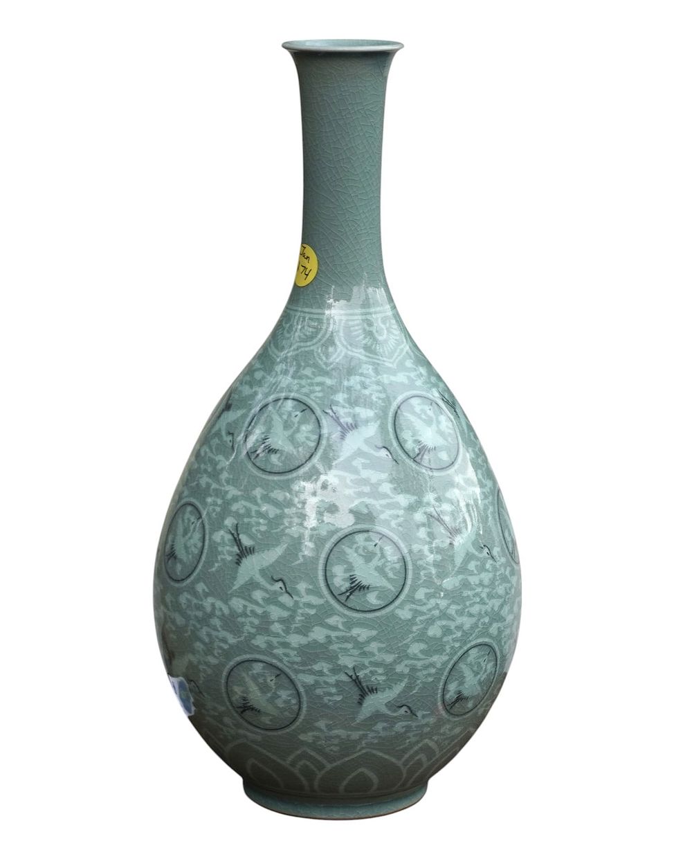 Lot 174: CLASSIC KORYO KOREAN CELADON CRANE BOTTLE VASE
