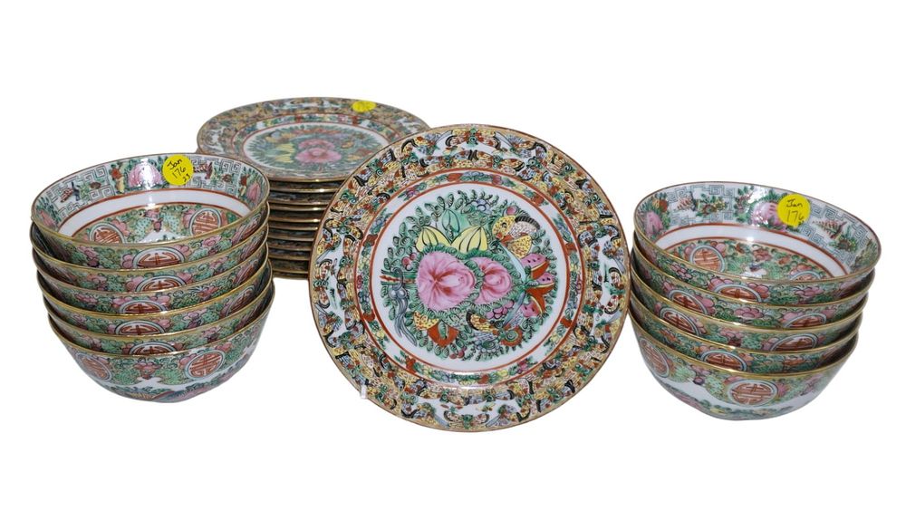 Lot 176: 23 VINTAGE ROSE MEDALLION CELEBRATION BOWLS & PLATES