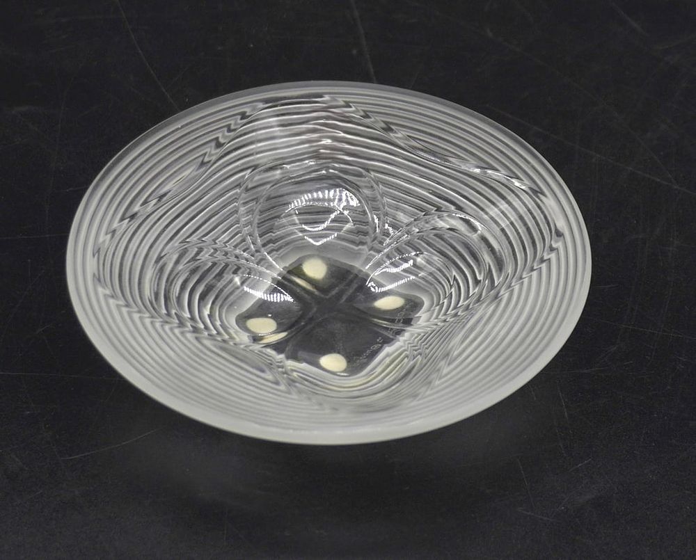 Lot 188: LALIQUE CRYSTAL STRESA ART DECO BOWL