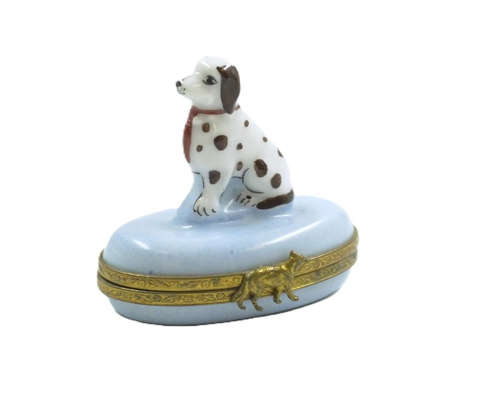 Lot 200: VINTAGE LIMOGES PORCELAIN DALMATION DOG BOX