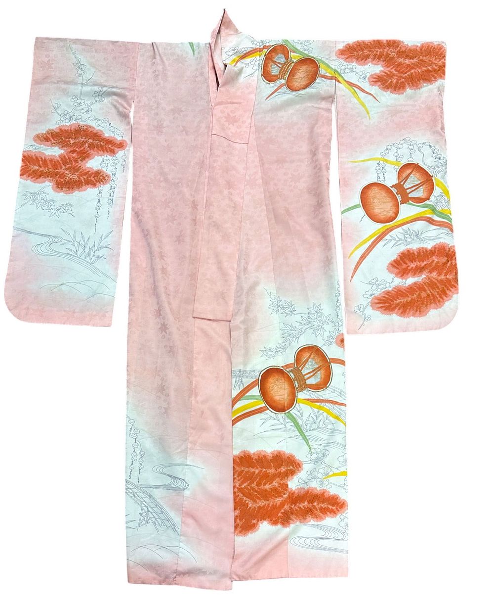 Lot 206: VINTAGE JAPANESE WEDDING KIMONO