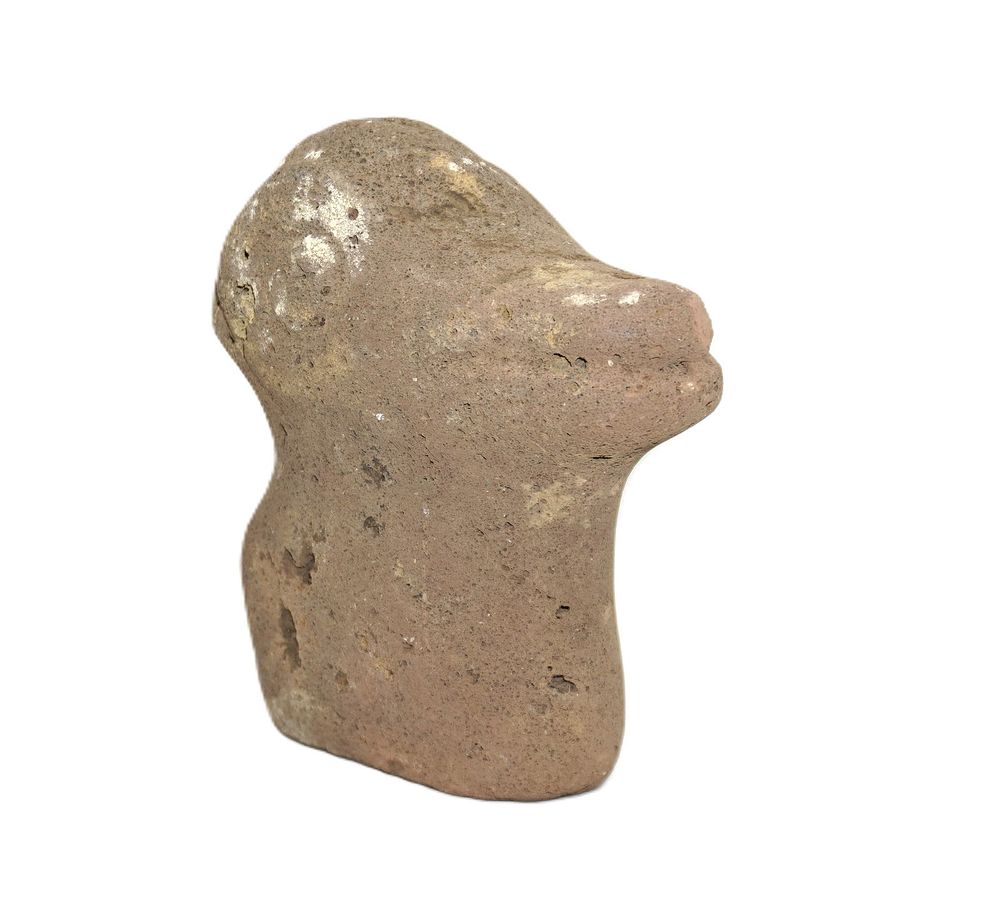 Lot 228: MOAI RAPA NUI TANGATA MANU BIRD MAN VOLCANIC ROCK STATUE