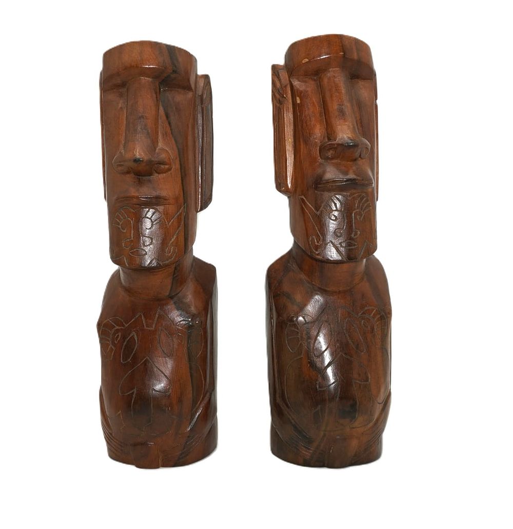 Lot 236: PAIR VINTAGE MCM MOAI RAPA NUI HAND CARVED WOODEN SCULPTURE
