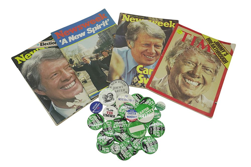 Lot 238: JIMMY CARTER CAMPAIGN PINS AND MAGAZINES - 32 PIECES