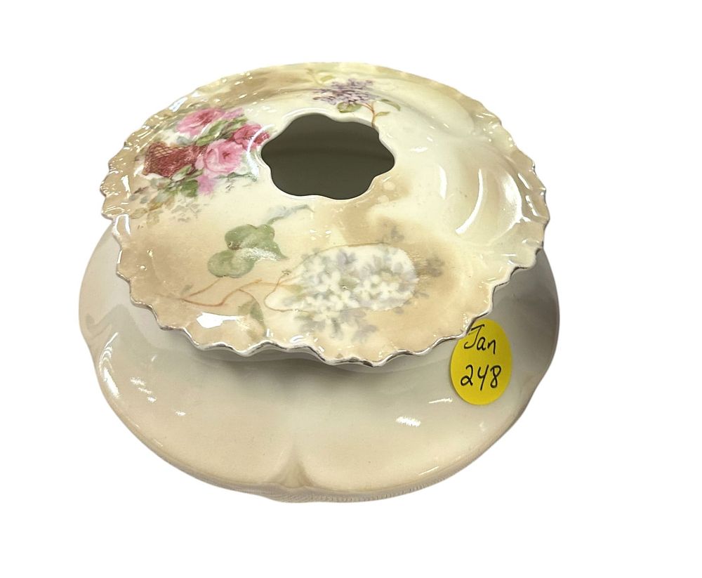 Lot 248: ANTIQUE R.S. PRUSSIA PORCELAIN HAIR RECEIVER