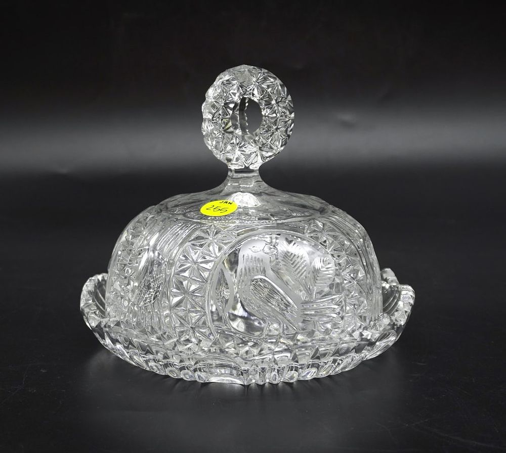Lot 255: CUT AND ETCHED CRYSTAL CHEESE DOME BIRDS