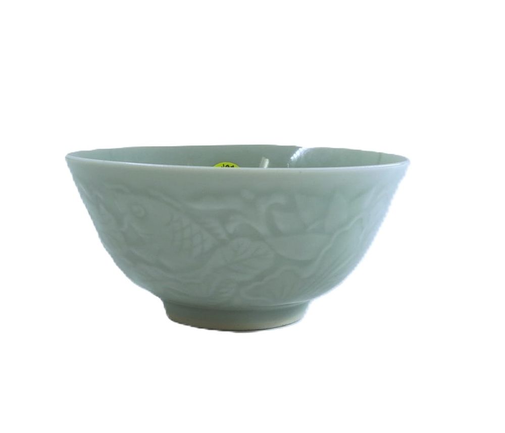 Lot 256: VINTAGE CHINESE LONGQUEN CELADON PORCELAIN BOWL