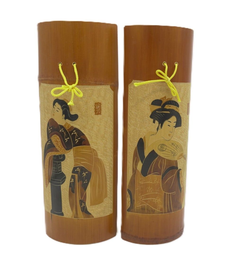 Lot 283: SET OF 2 VINTAGE JAPANESE BAMBOO GEISHA WALL HANGINGS