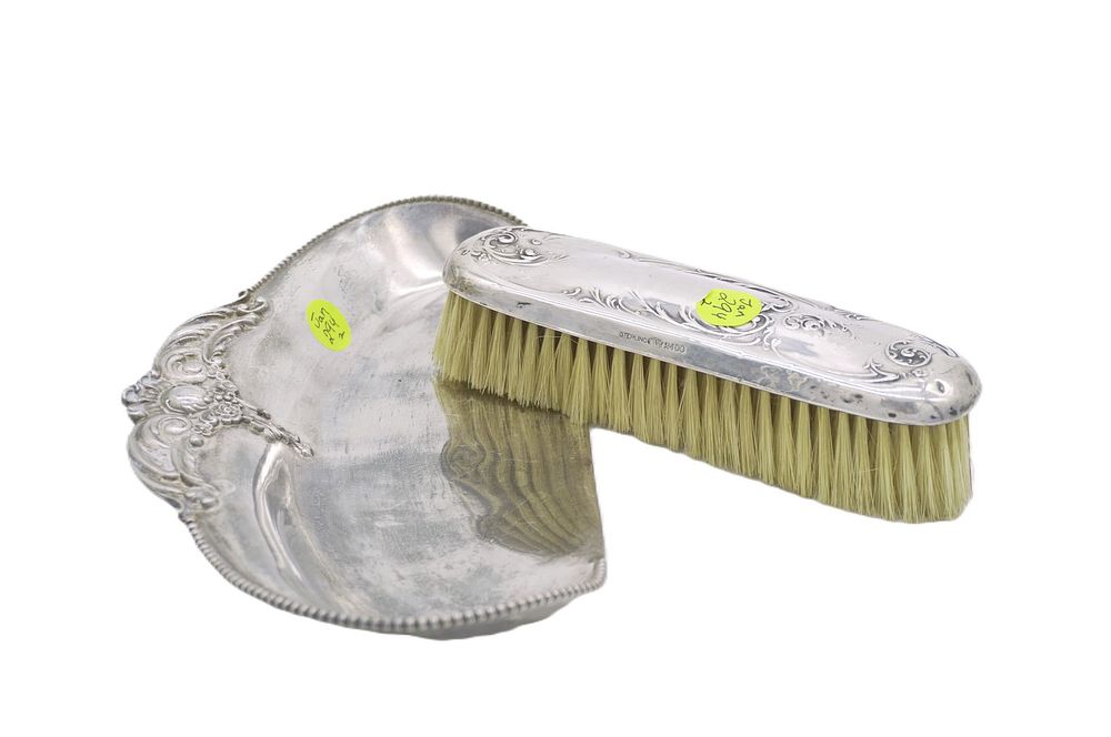 Lot 294: STERLING BLUSH & SILVERPLATE CRUMBER