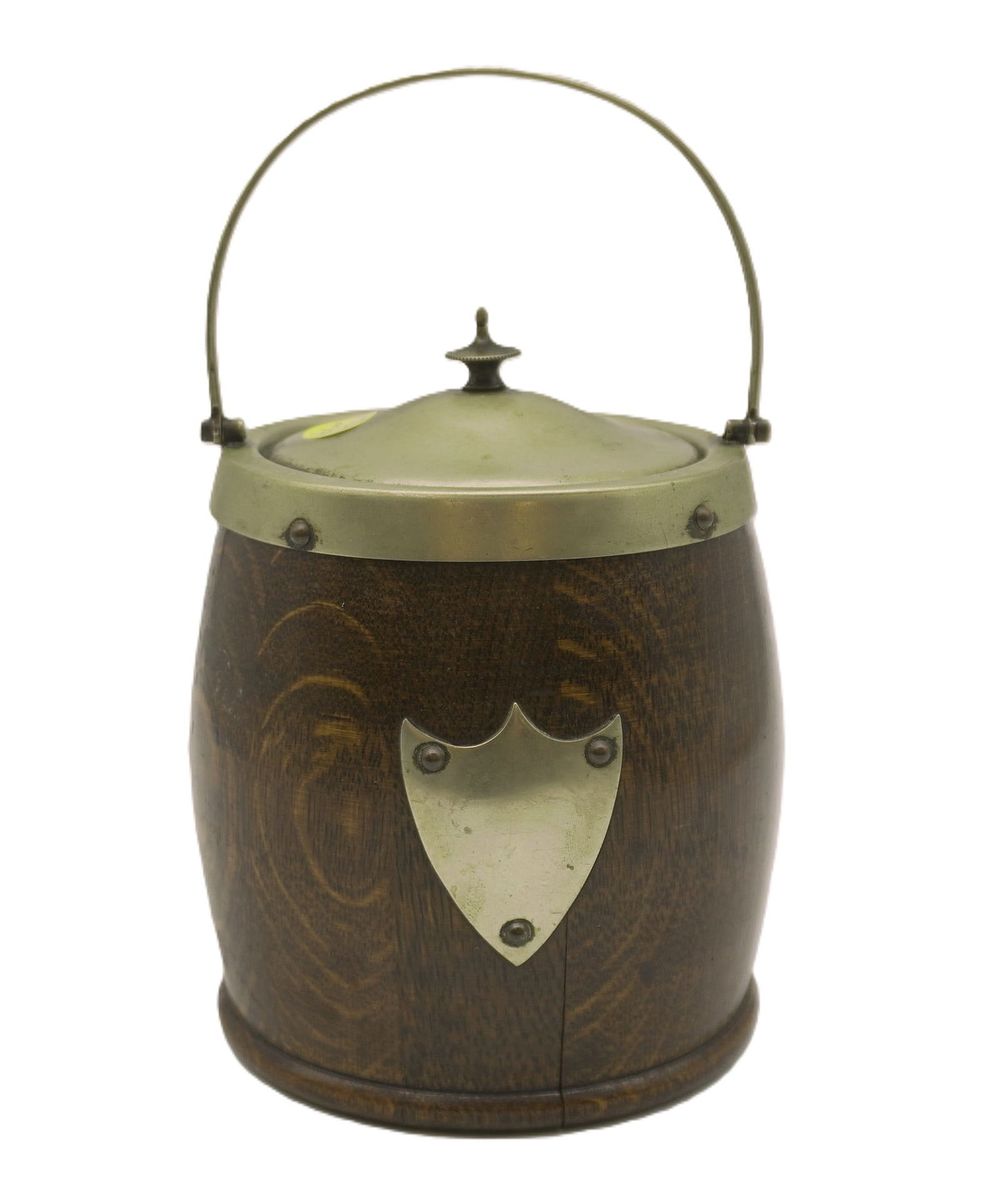 Lot 299: ANTIQUE ENGLISH OAK ICE BUCKET