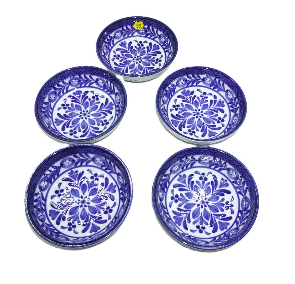 Lot 331: JAPANESE TAIJIMI HAND PAINTED PORCELAIN BOWLS - 5 PIECES