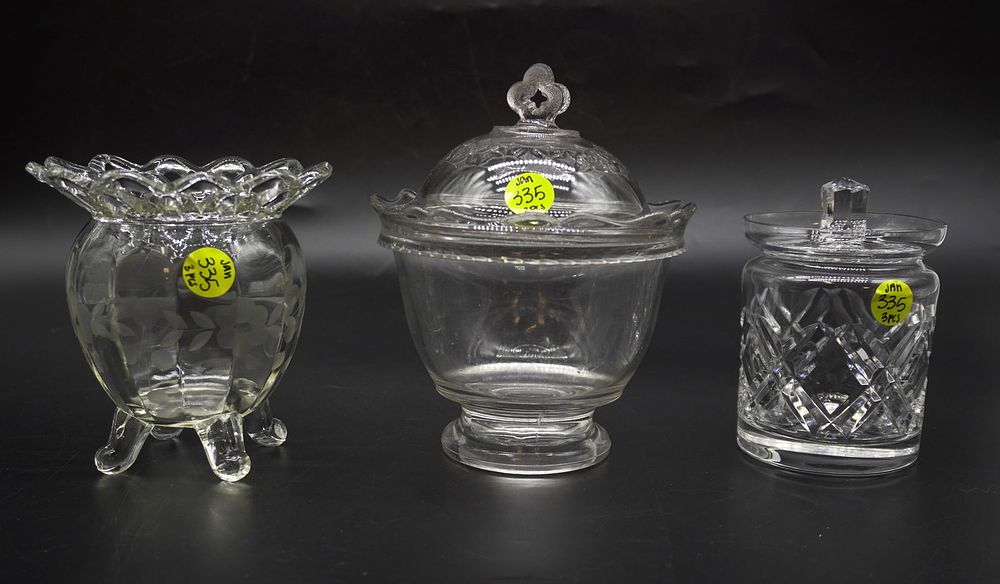 Lot 335: LOT 3 DECORATIVE GLASS JARS