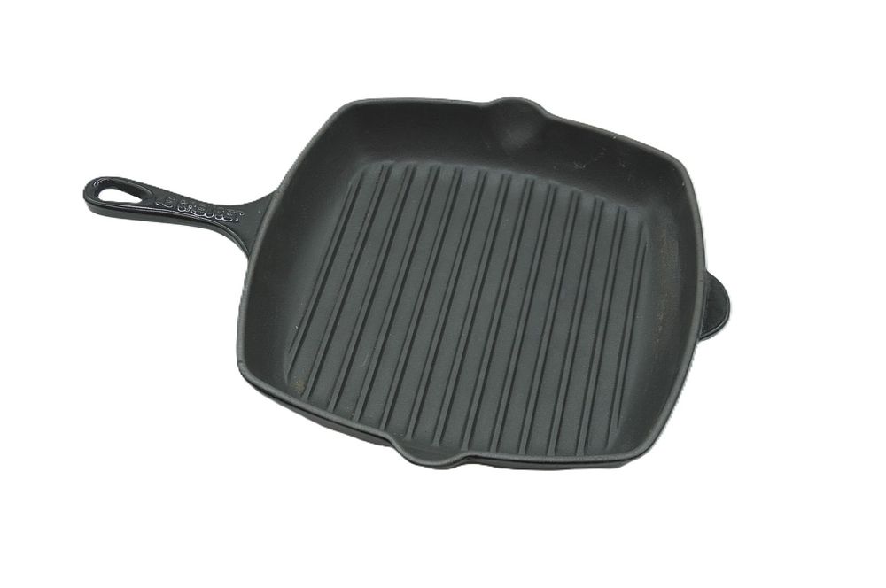 Lot 347: LE CREUSET SQUARE SKILLET GRILL PAN