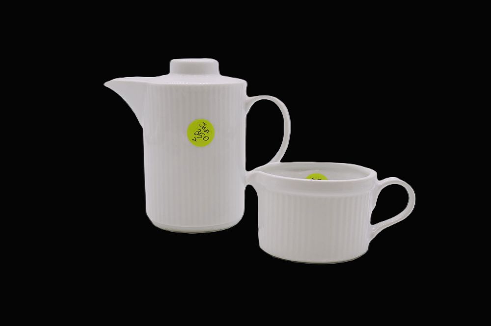 Lot 350: BAVARIA PORCELAIN CREAMER & DEMITASSE POT