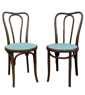 PAIR ANTIQUE J & J KOHN BENTWOOD CHAIRS AUSTRIA. Pair of antique J &amp; J Kohn and Mundus 