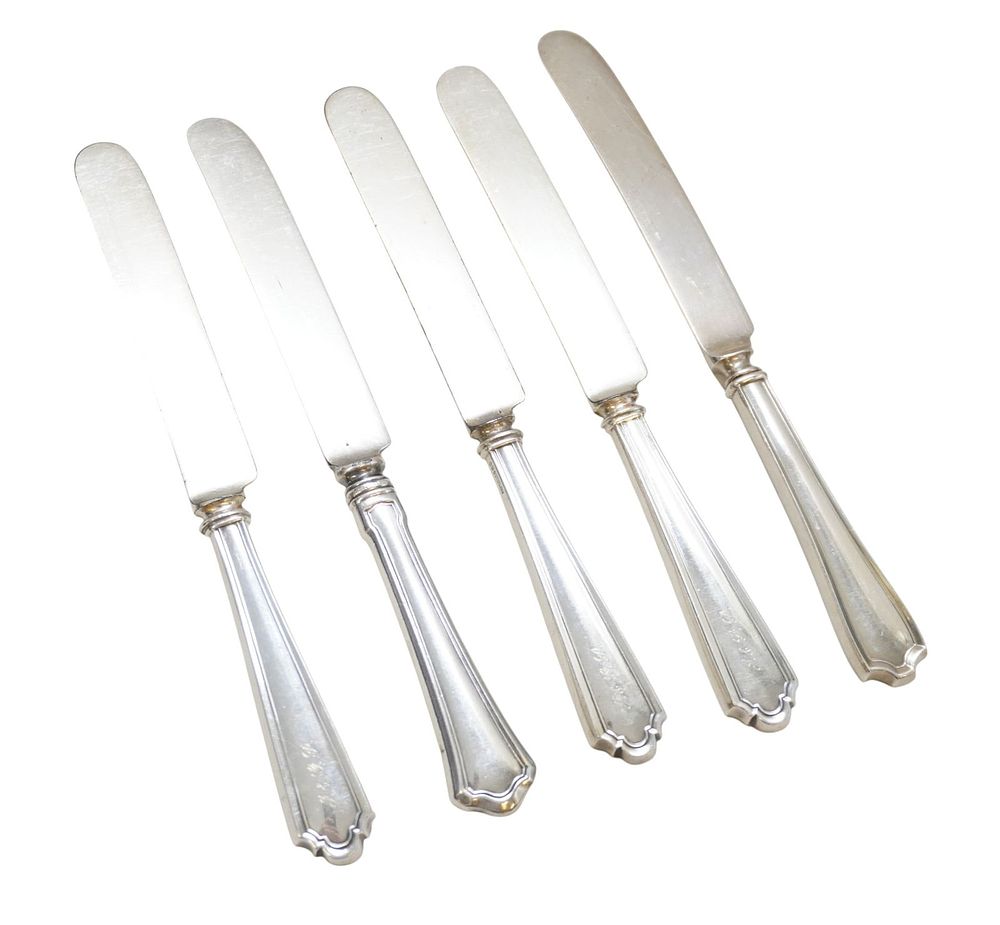 Lot 212: 5 ANTIQUE AMERICAN STERLING KNIVES