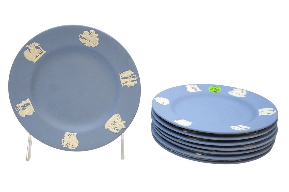 Lot 238: 8 VINTAGE WEDGWOOD JASPERWARE SALAD PLATES