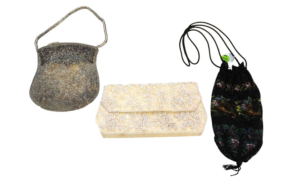 Lot 245: 3 ANTIQUE AND VINTAGE EVENING PURSES