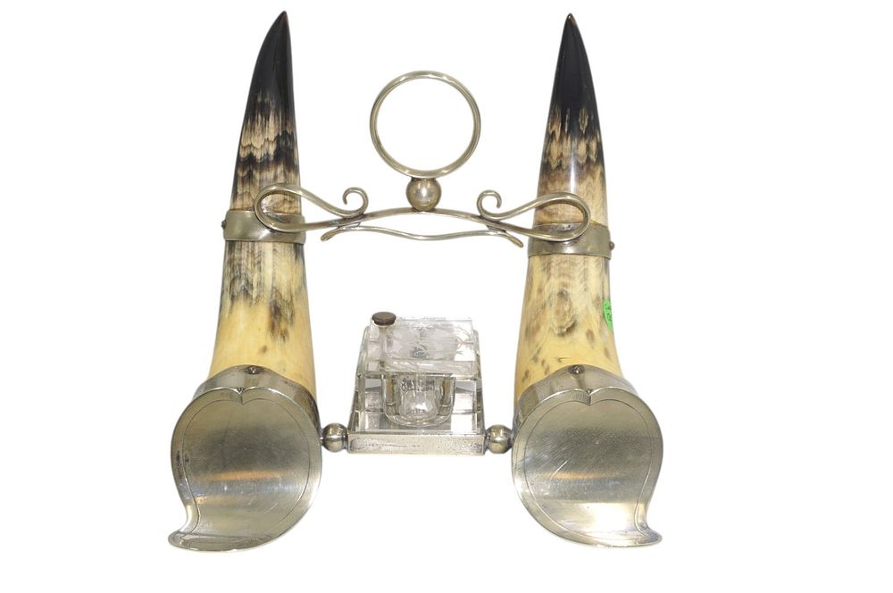 Lot 193: ANTIQUE 19TH C HORN & SILVER PLATE INKWELL