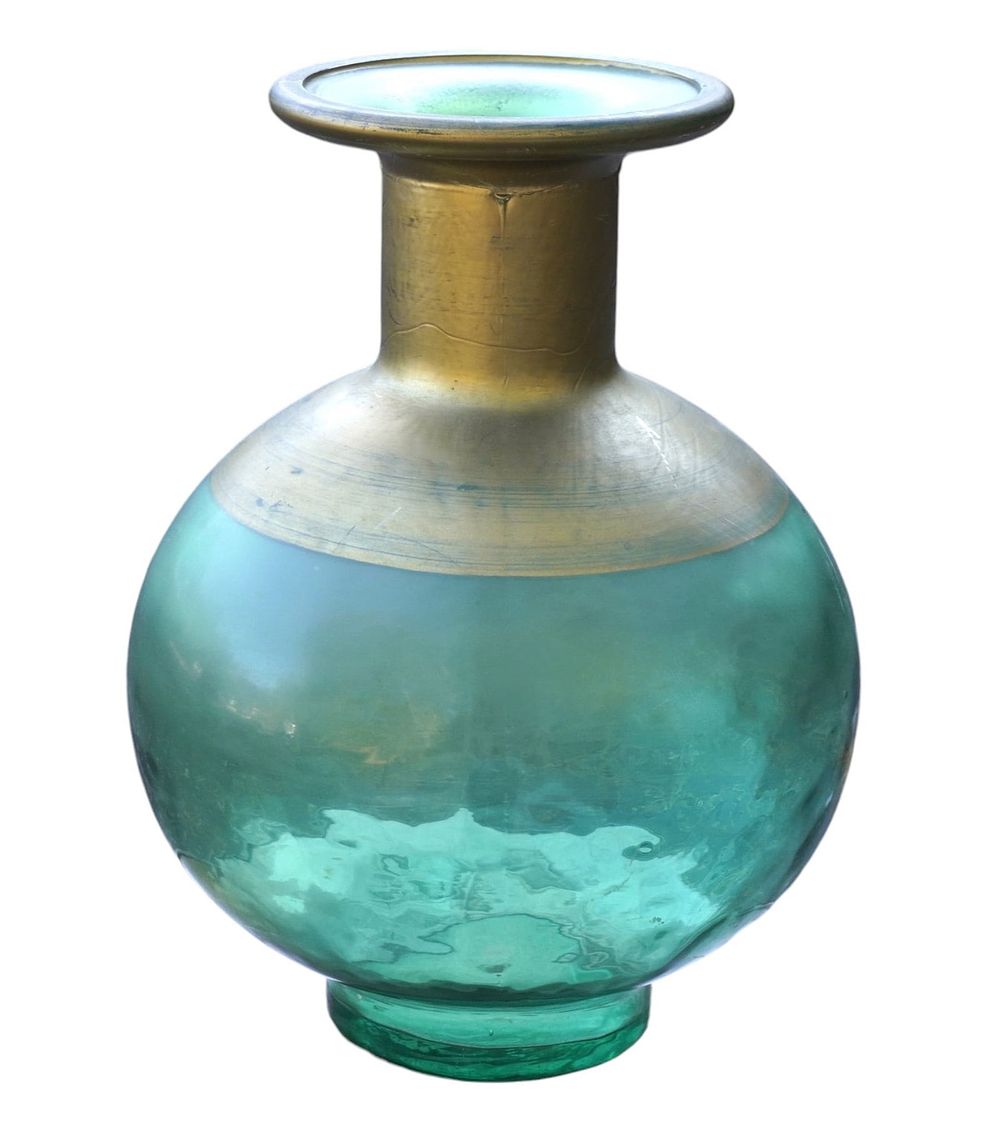Lot 218: HAND BLOWN GLASS VASE FROM SPAIN 14"