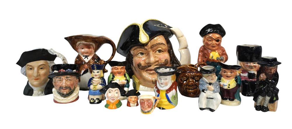 Lot 250: A COLLECTION OF 16 TOBY JUGS/ CHARACTER MUGS